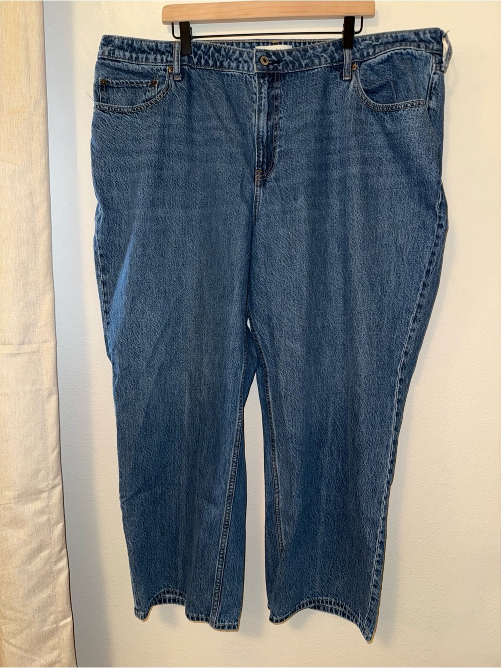 Abercrombie & Fitch Curve Love High Rise Loose Jeans - Picture 2 of 4